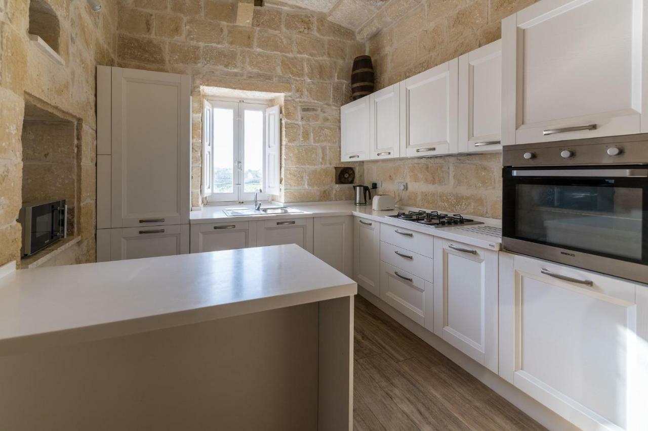 Zeppi'S Luxury Holiday Farmhouse With Private Pool Għarb Dış mekan fotoğraf