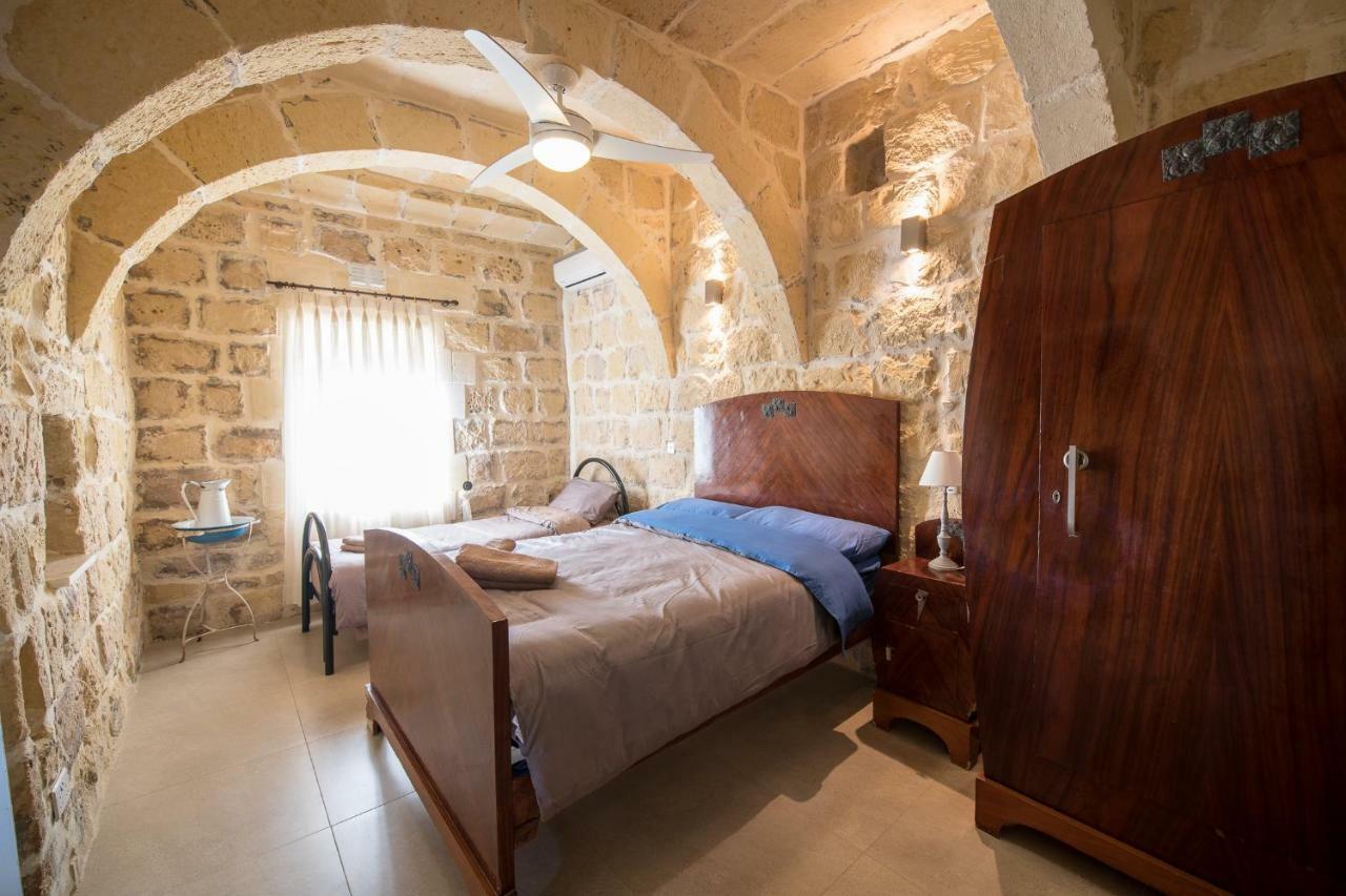 Zeppi'S Luxury Holiday Farmhouse With Private Pool Għarb Dış mekan fotoğraf