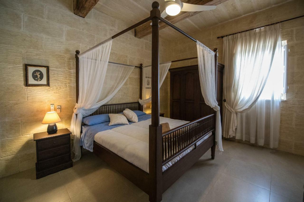 Zeppi'S Luxury Holiday Farmhouse With Private Pool Għarb Dış mekan fotoğraf